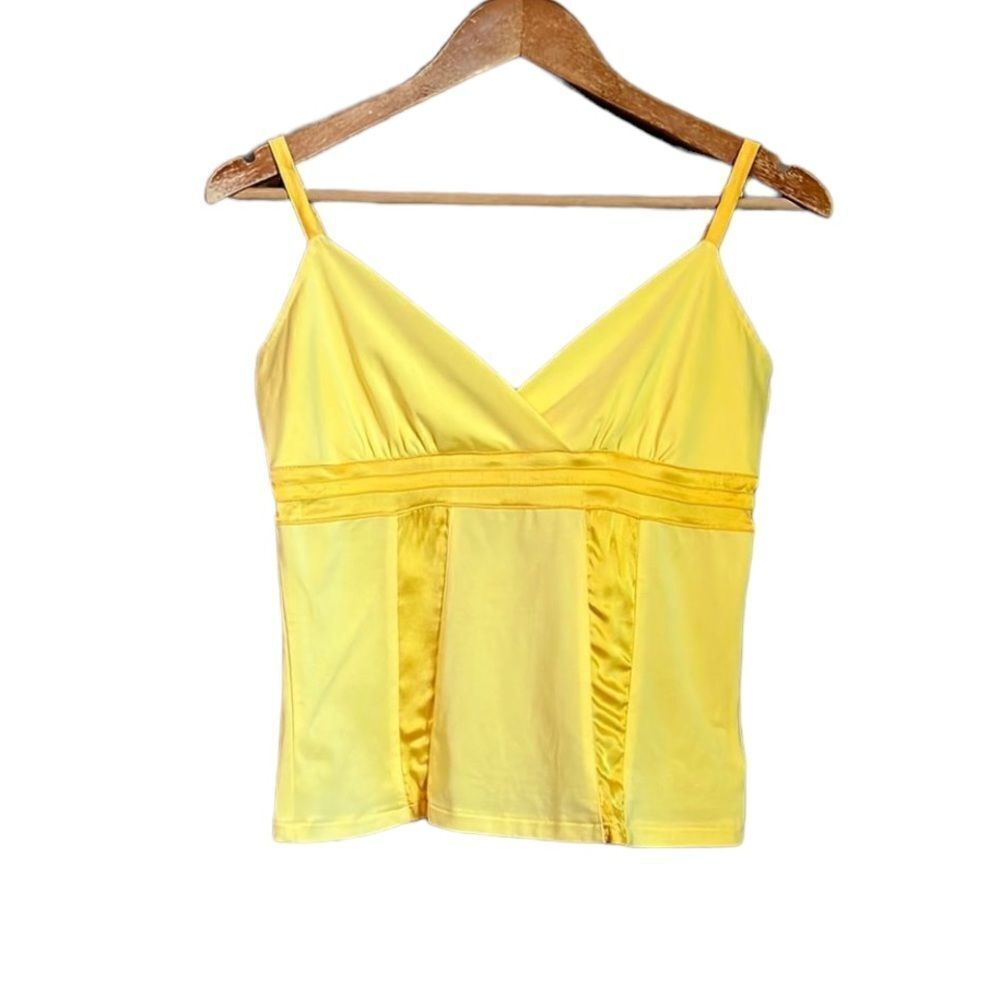 Kenneth Cole yellow  tank top. Size medium‎